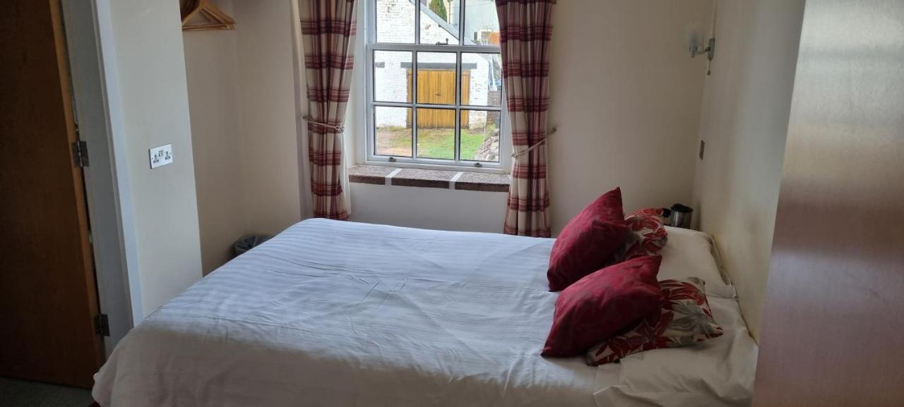 Ecclefechan Hotel Екстериор снимка