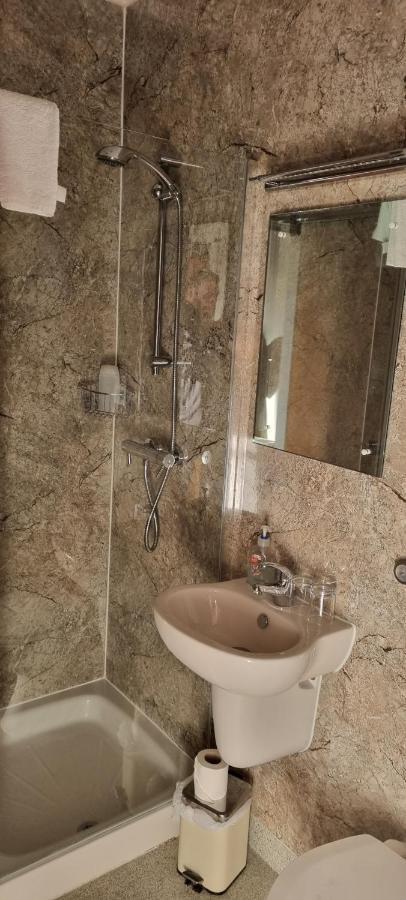 Ecclefechan Hotel Екстериор снимка