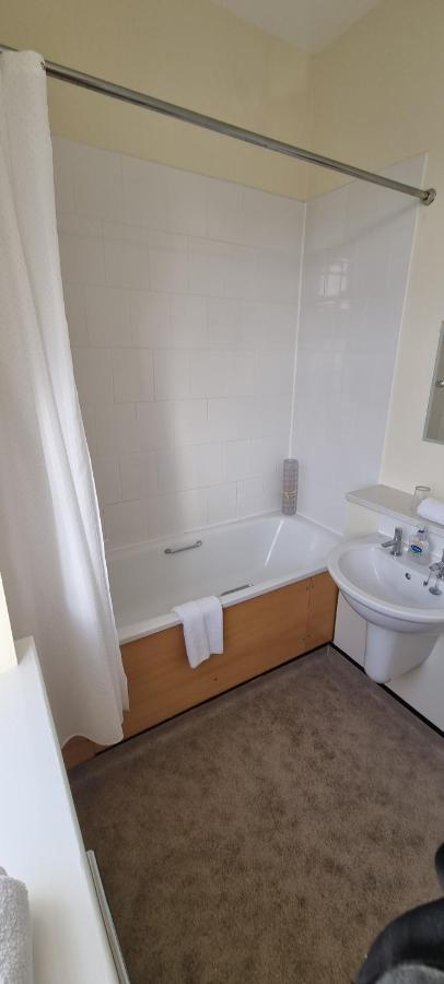 Ecclefechan Hotel Екстериор снимка
